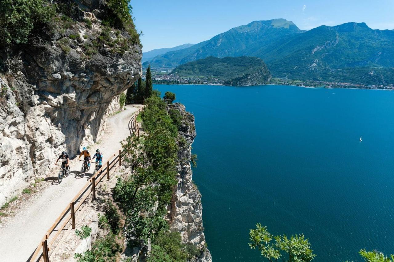 Sun & Fun Apartment - Morena Riva del Garda Exterior foto